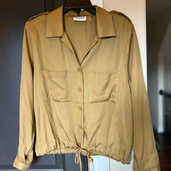 π
½ππ
Ύπ LNA Clothing Drapey Utility Shirt in Fennel Seed - Tencel - Picture 3 of 8